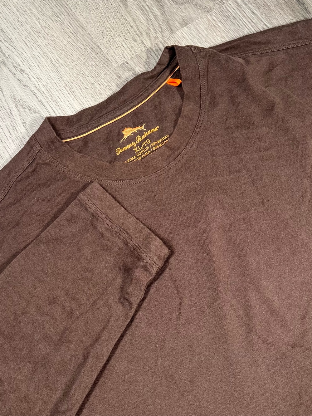 Tommy Bahama Mens XL Brown Pima Cotton Long Sleeves T-Shirt Basic Y2K casual
